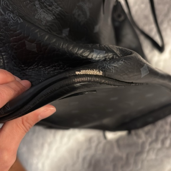 MCM Reversible Shoppe for Sale - Picture 5 of 13